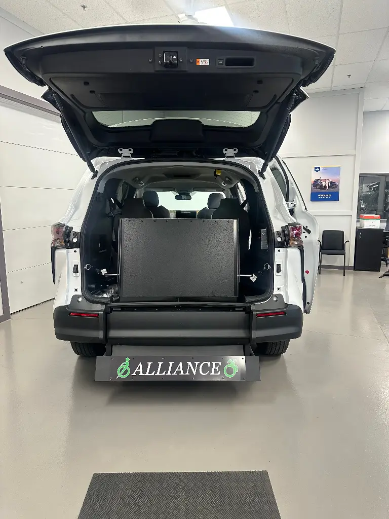 [W6244] 2026 Toyota Sienna LE FWD