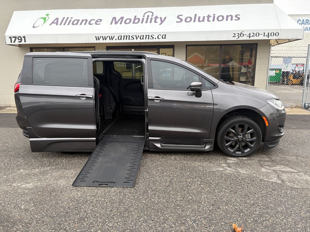 [R6146] 2020 Chrysler Pacifica Limited