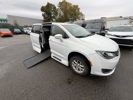 [RENTAL] [R5176] 2020 Chrysler Pacifica
